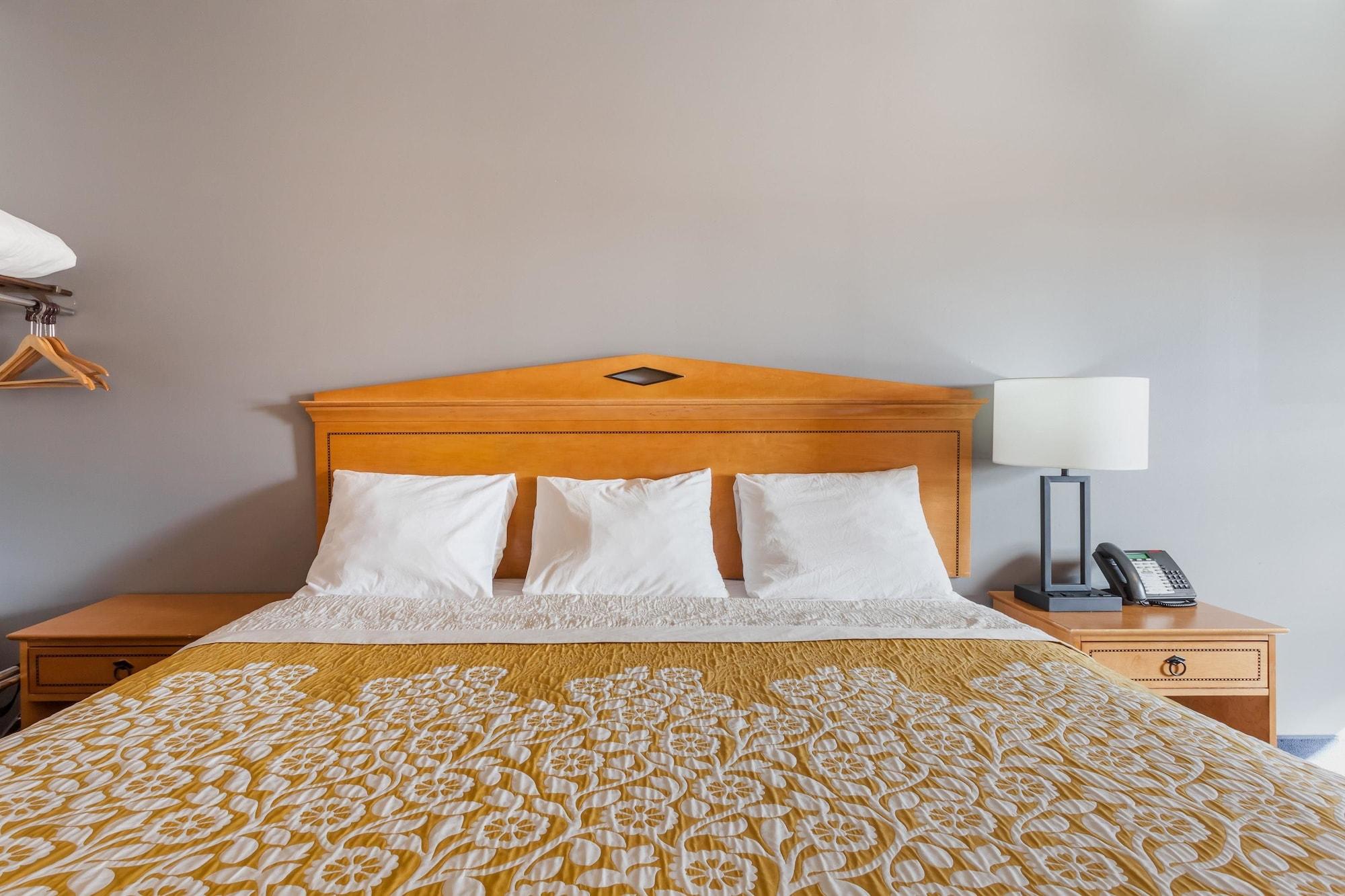 Days Inn & Suites By Wyndham Lancaster Amish Country Mountville Εξωτερικό φωτογραφία