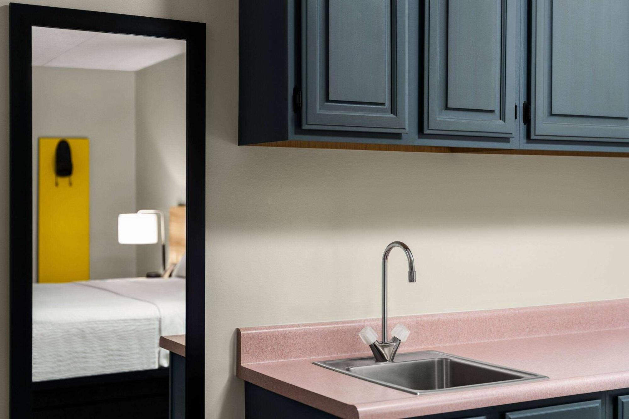 Days Inn & Suites By Wyndham Lancaster Amish Country Mountville Εξωτερικό φωτογραφία