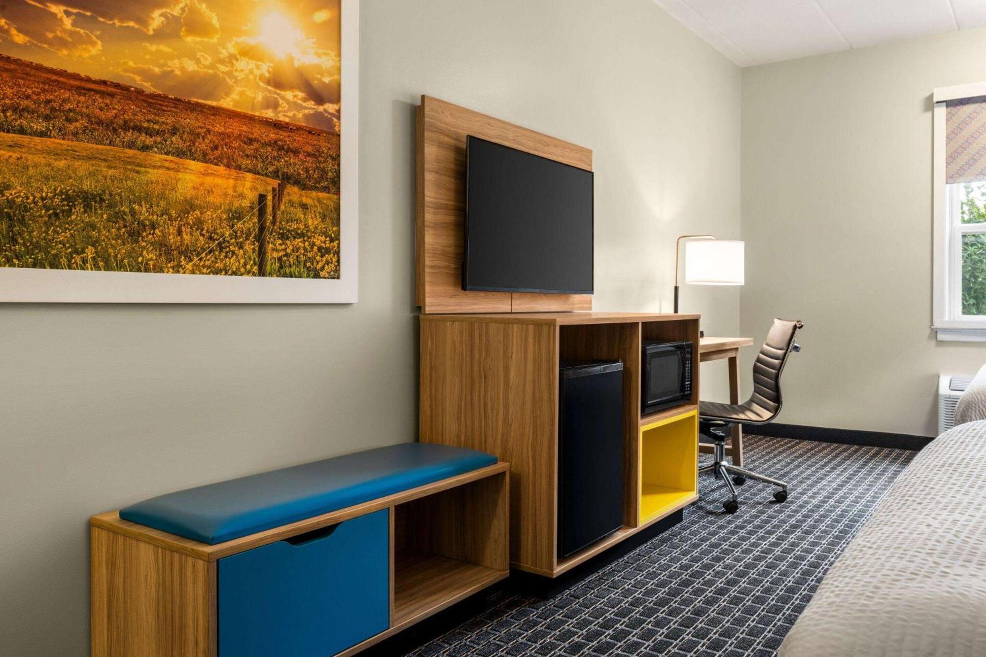 Days Inn & Suites By Wyndham Lancaster Amish Country Mountville Εξωτερικό φωτογραφία