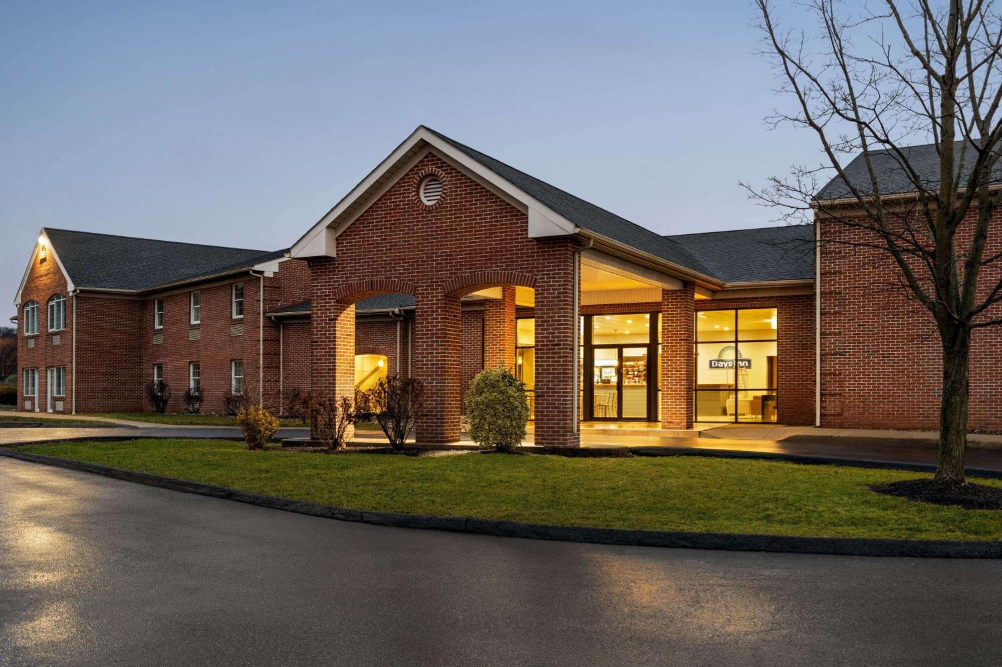 Days Inn & Suites By Wyndham Lancaster Amish Country Mountville Εξωτερικό φωτογραφία