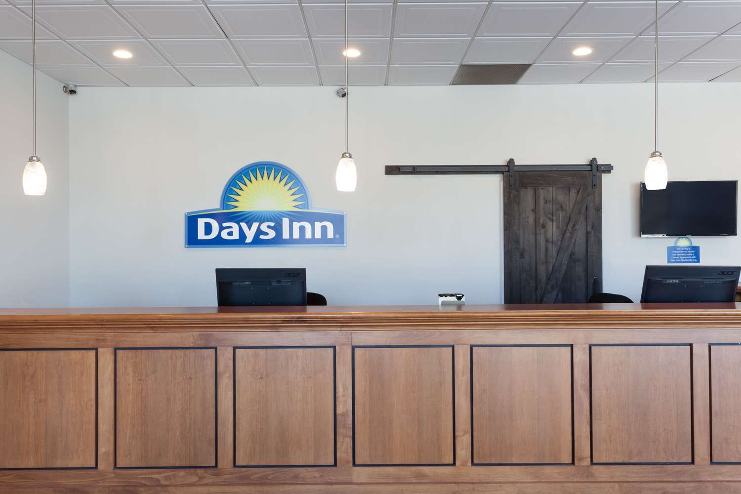 Days Inn & Suites By Wyndham Lancaster Amish Country Mountville Εξωτερικό φωτογραφία